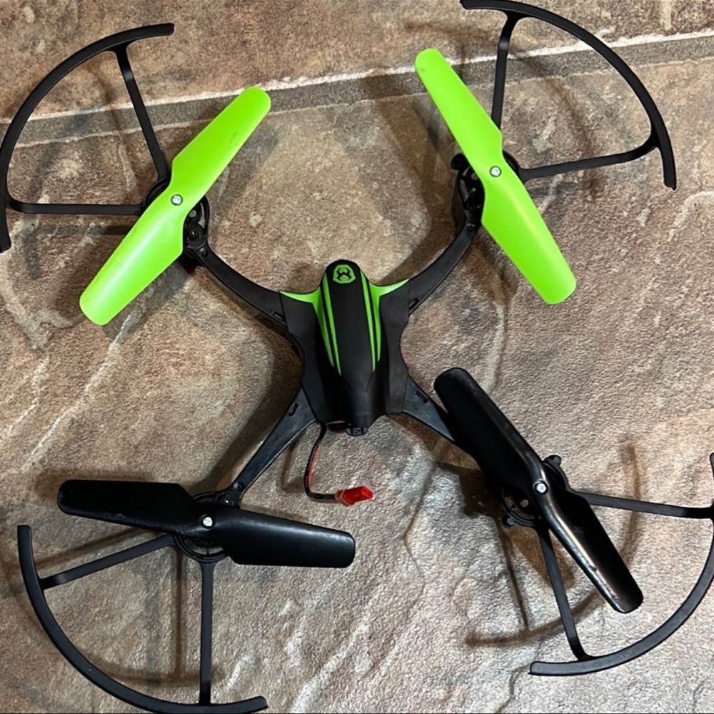 SkyRocket Drone w/Controller